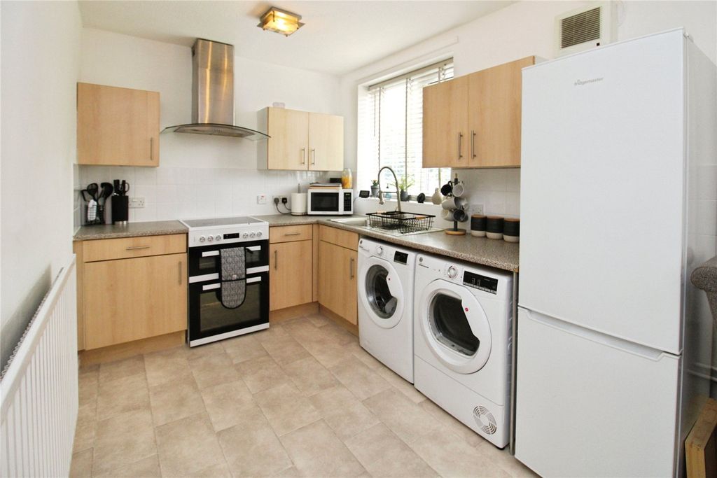 Property photo 3 of 10 Picture No. 02