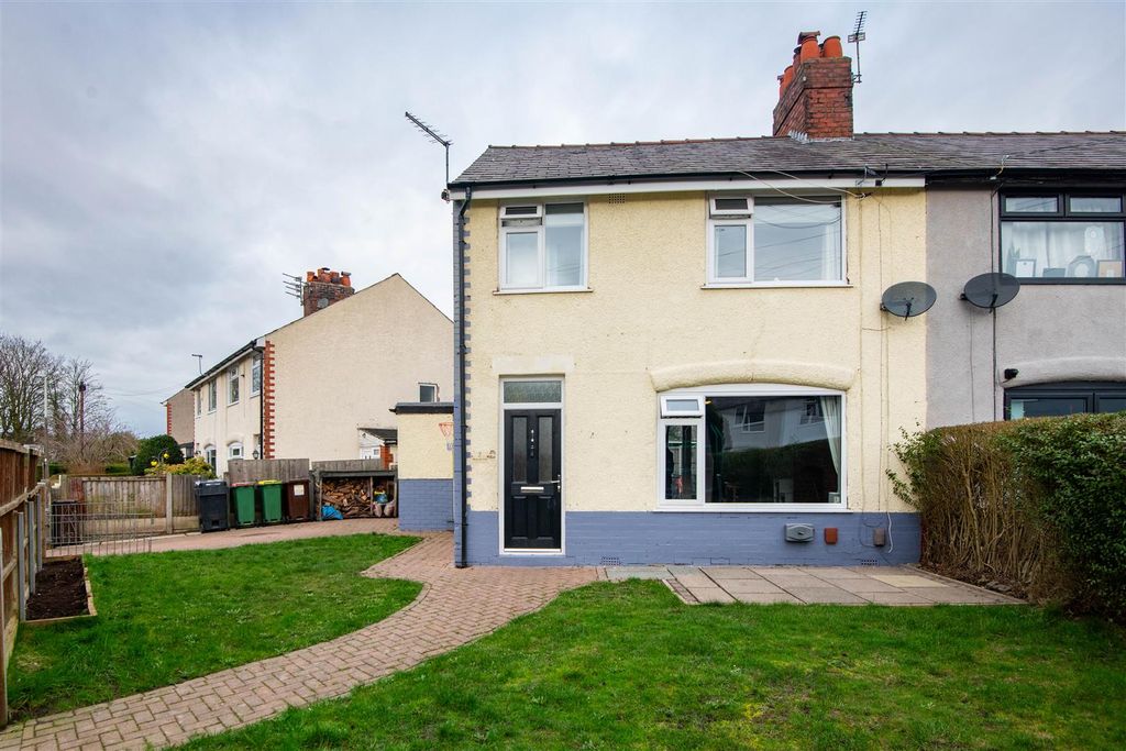 Property photo 1 of 17 Front External