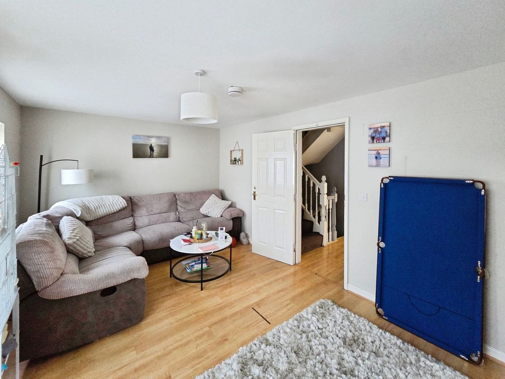 Property photo 3 of 16 Pbox-Img.Jpg