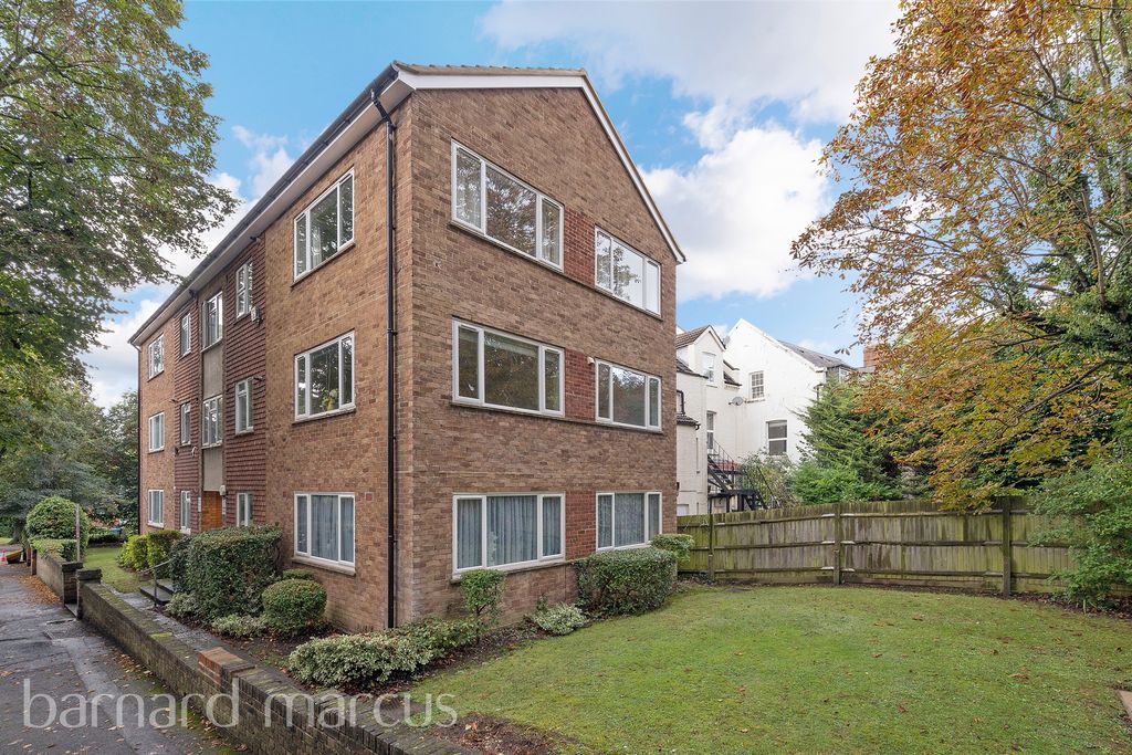 Property photo 1 of 8