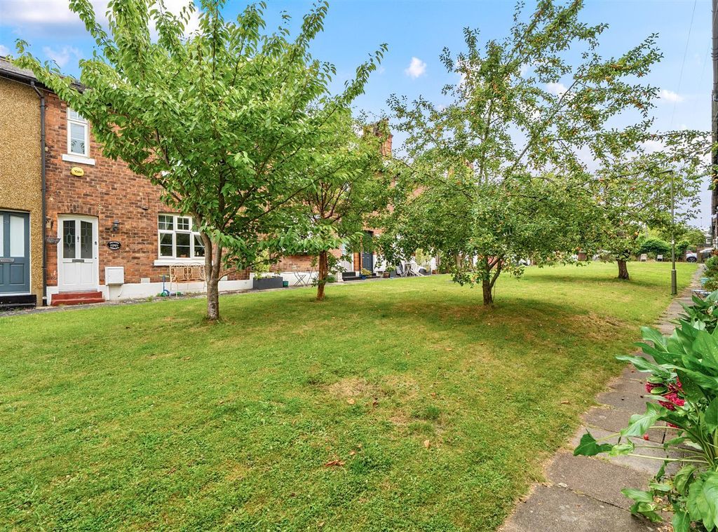 Property photo 2 of 2