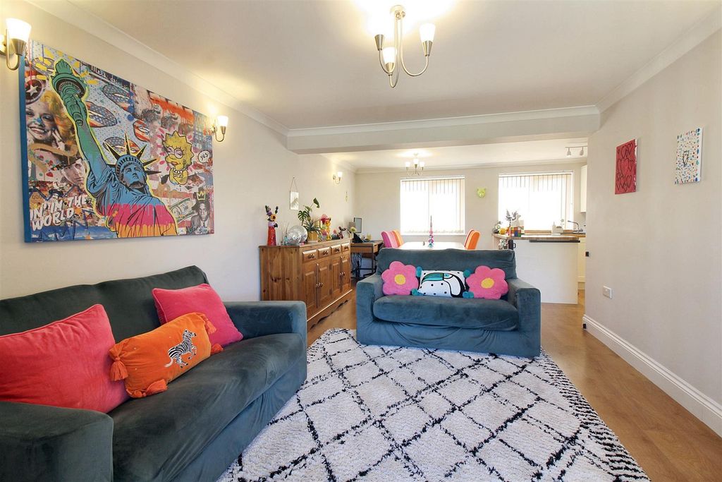 Property photo 2 of 12 11.Jpg