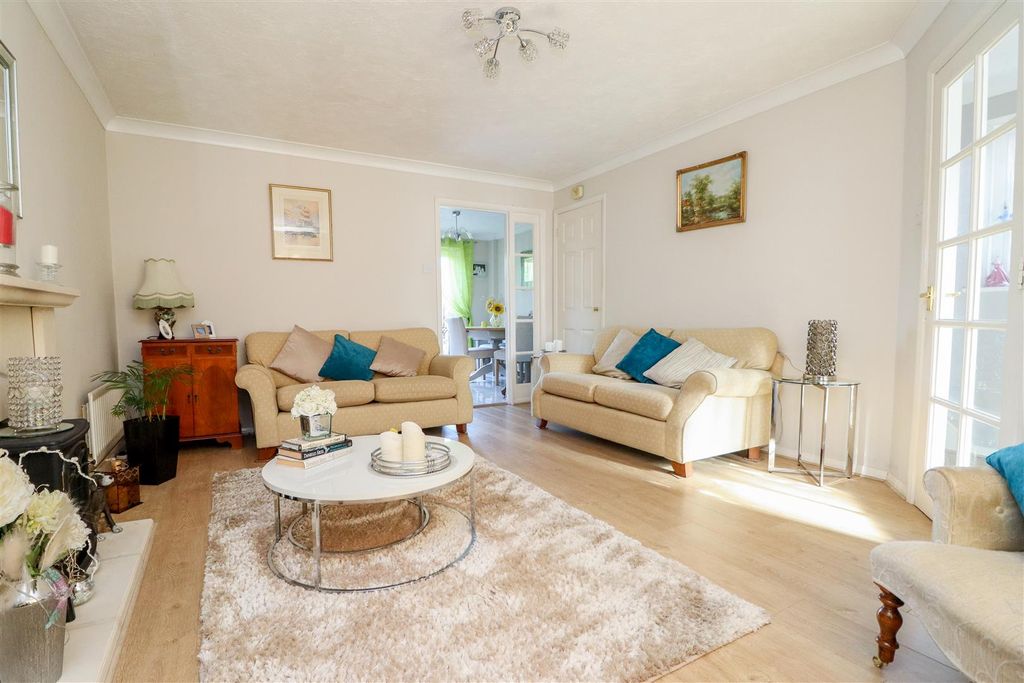 Property photo 3 of 25
