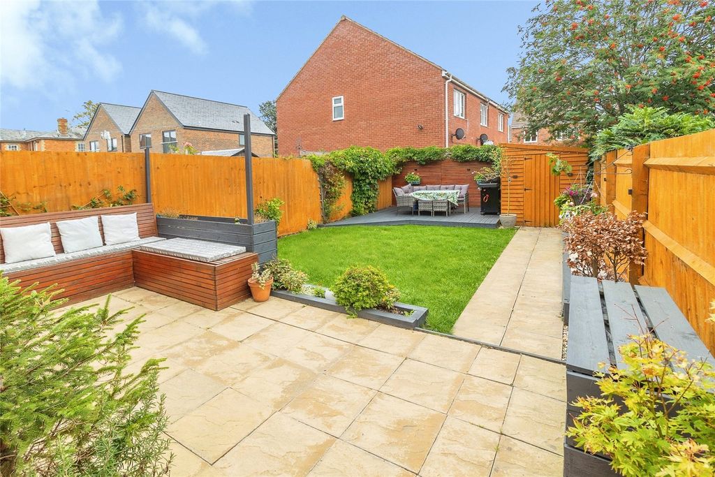 Property photo 2 of 19 Picture No. 21