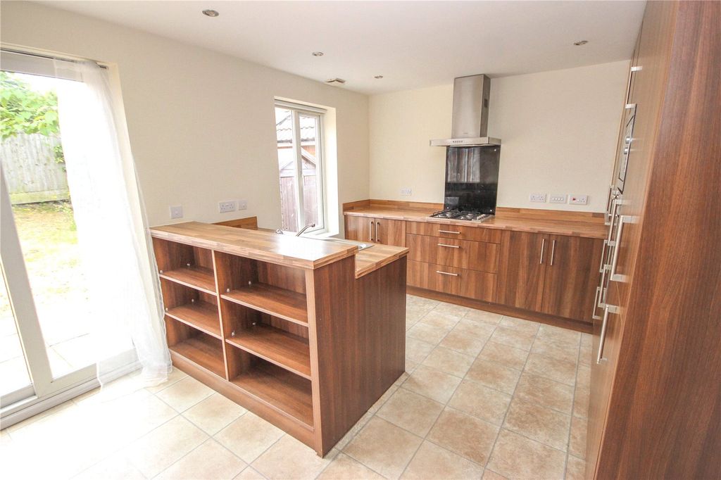 Property photo 2 of 14 Picture No. 05