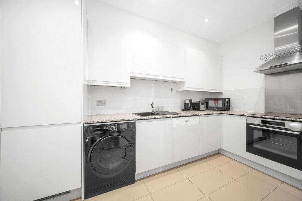 Property photo 3 of 21 Picture No. 48