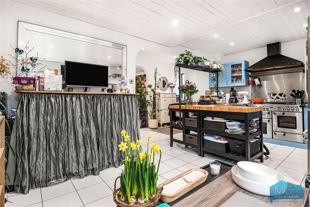 Property photo 3 of 23 Picture No. 03