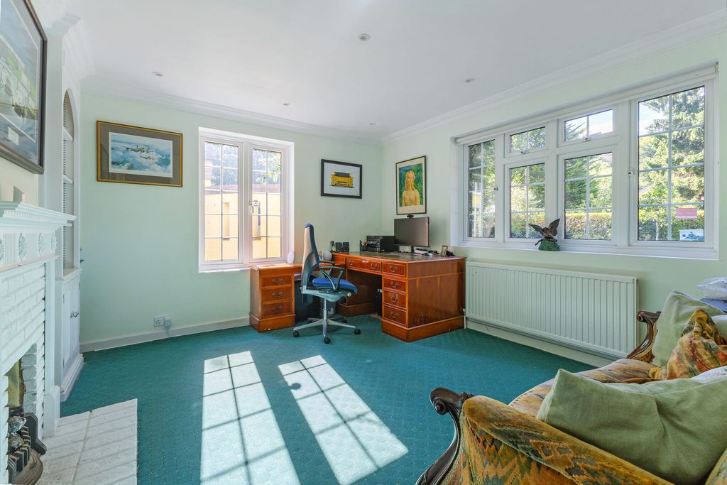 Additional image 9 of 4 bed detached house for saleWaverley Avenue, Fleet GU51