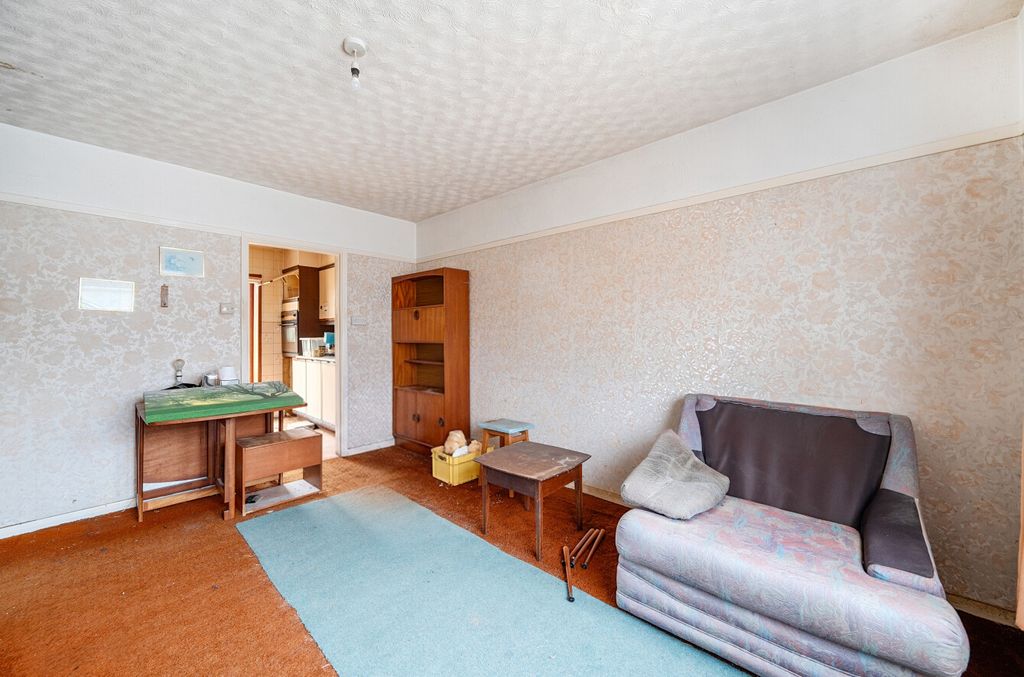 Property photo 2 of 22 2