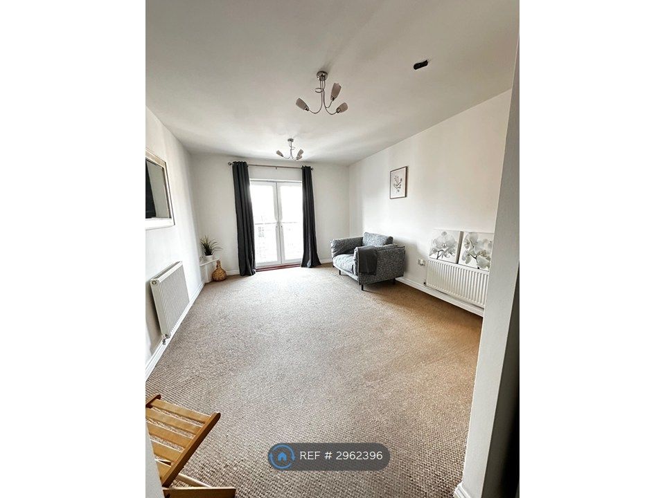 Property photo 1 of 12 Lounge