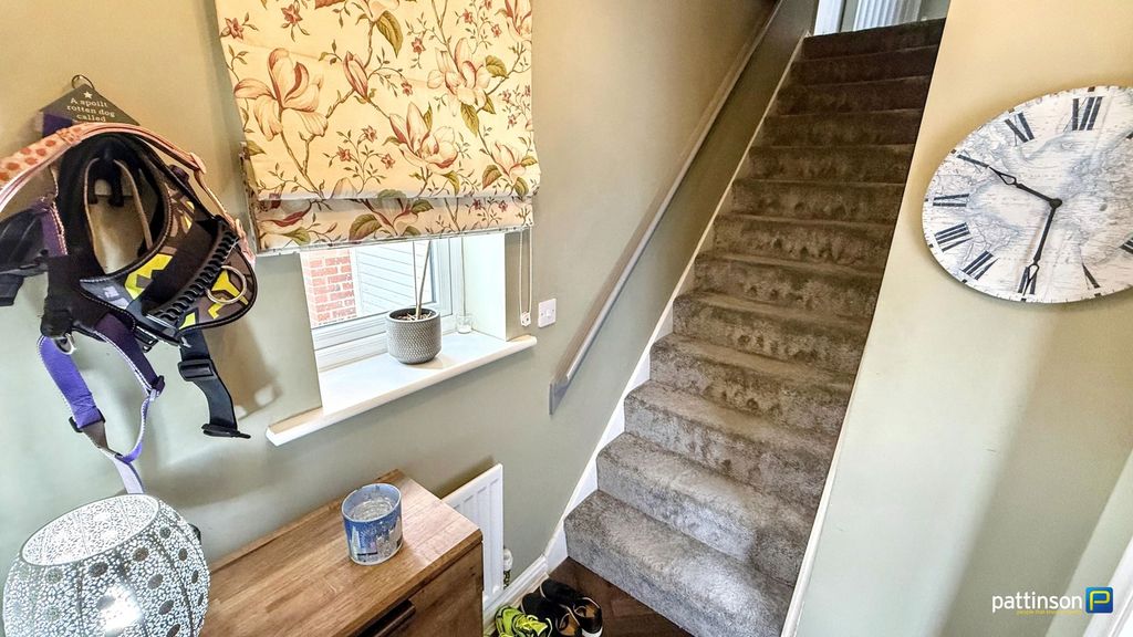 Property photo 3 of 24