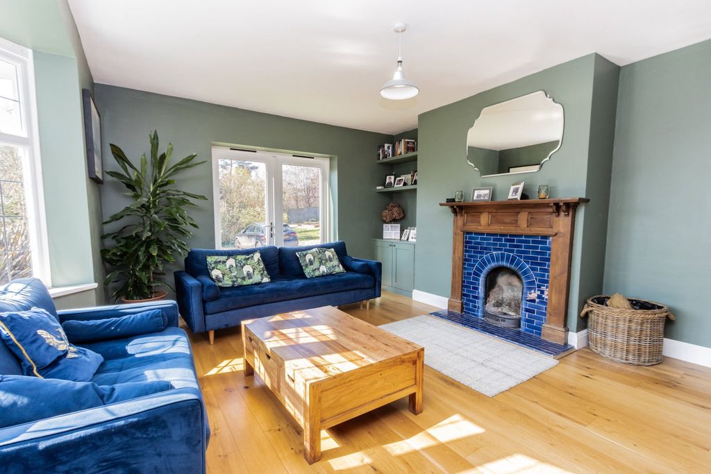Property photo 2 of 16