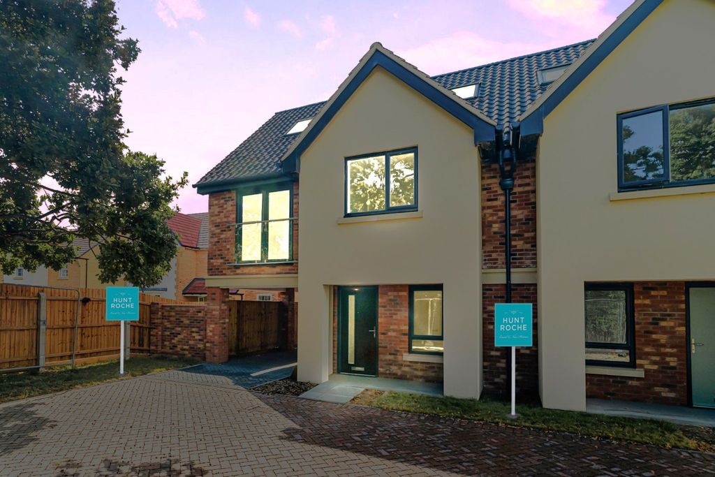 Property photo 1 of 31 Picture No. 39