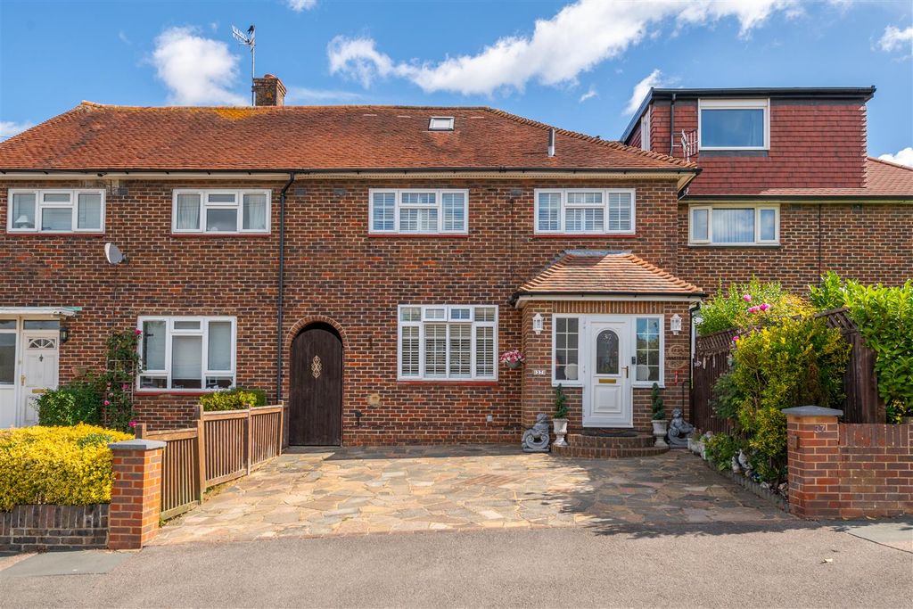 Property photo 1 of 19 37 Malmstone Avenue Externals-16.Jpg