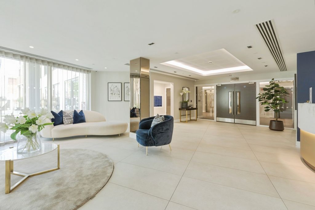 Property photo 2 of 19 Pbox-Img.Jpg