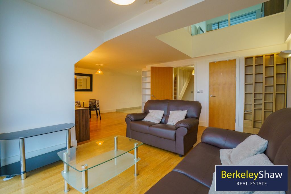 Property photo 3 of 24 Living Room