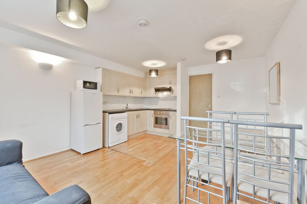 Property photo 3 of 11