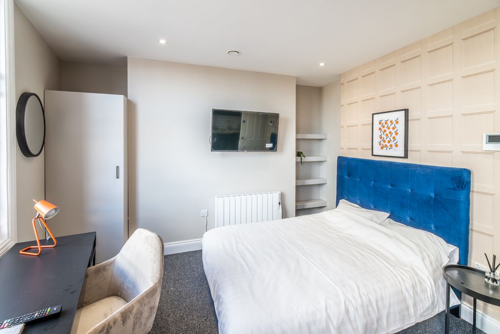 Property photo 3 of 6 Canning Place B205-002