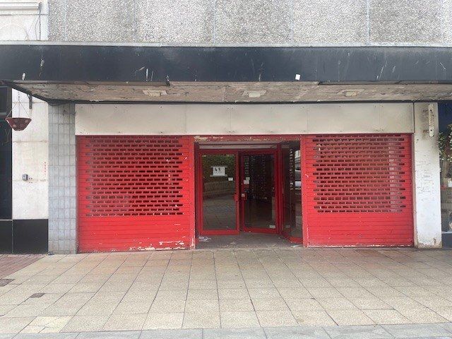 Property photo 1 of 8 Retail