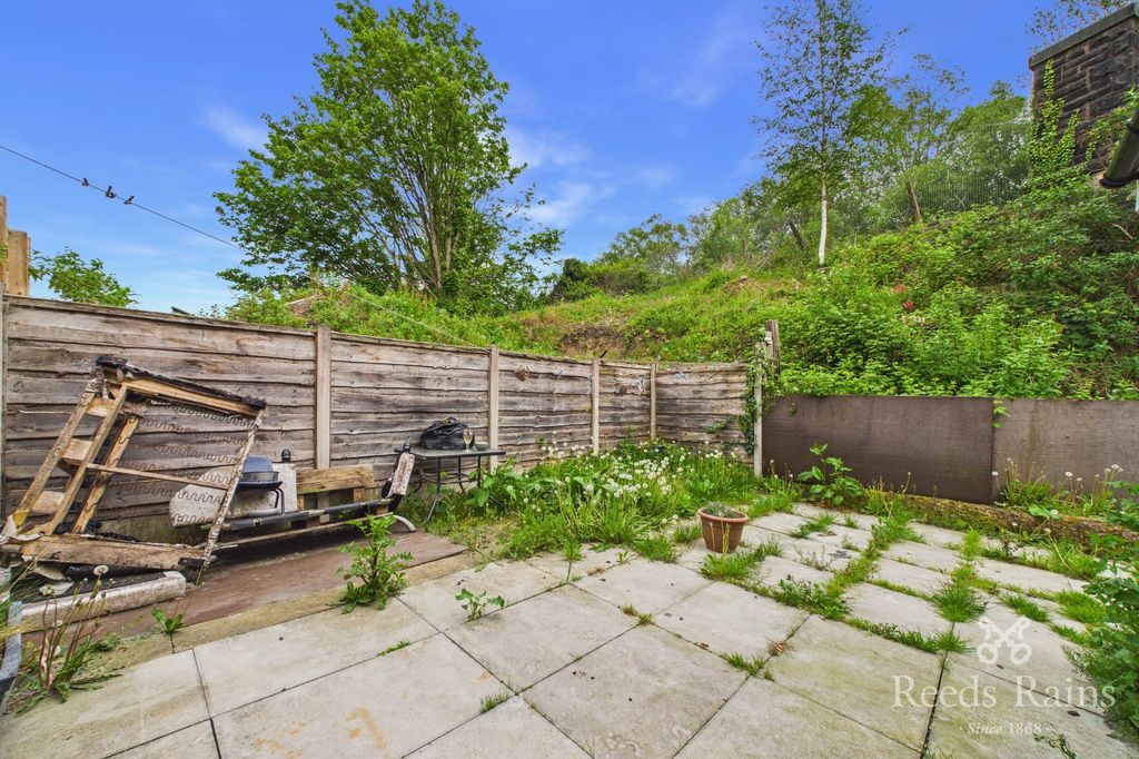 Property photo 3 of 16 Photo