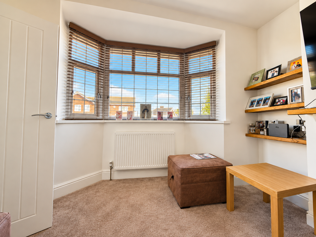 Property photo 3 of 27