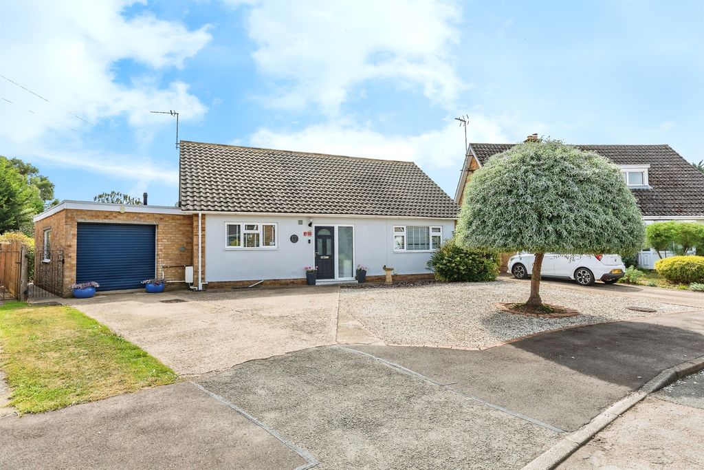 Property photo 1 of 17