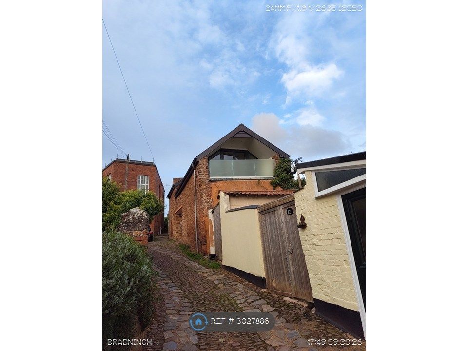 Property photo 3 of 12