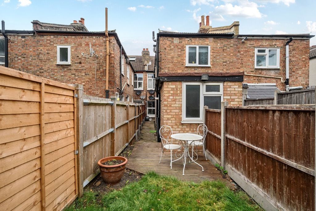 Property photo 2 of 20 Picture No. 02