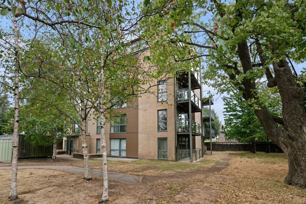 Property photo 1 of 14 External