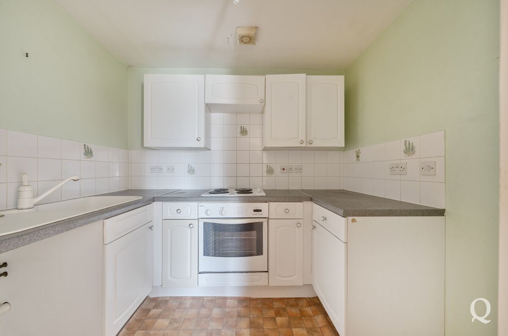 Property photo 2 of 13 F843560E-Bd6B-4Cb...