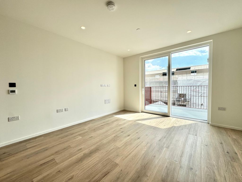 Property photo 2 of 18 Gallery