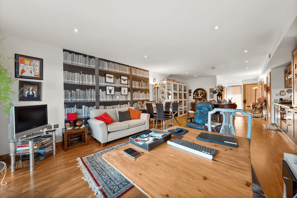 Property photo 3 of 15