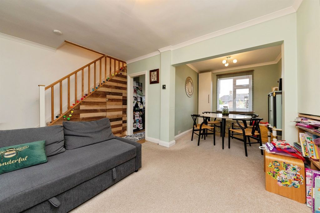 Property photo 2 of 19