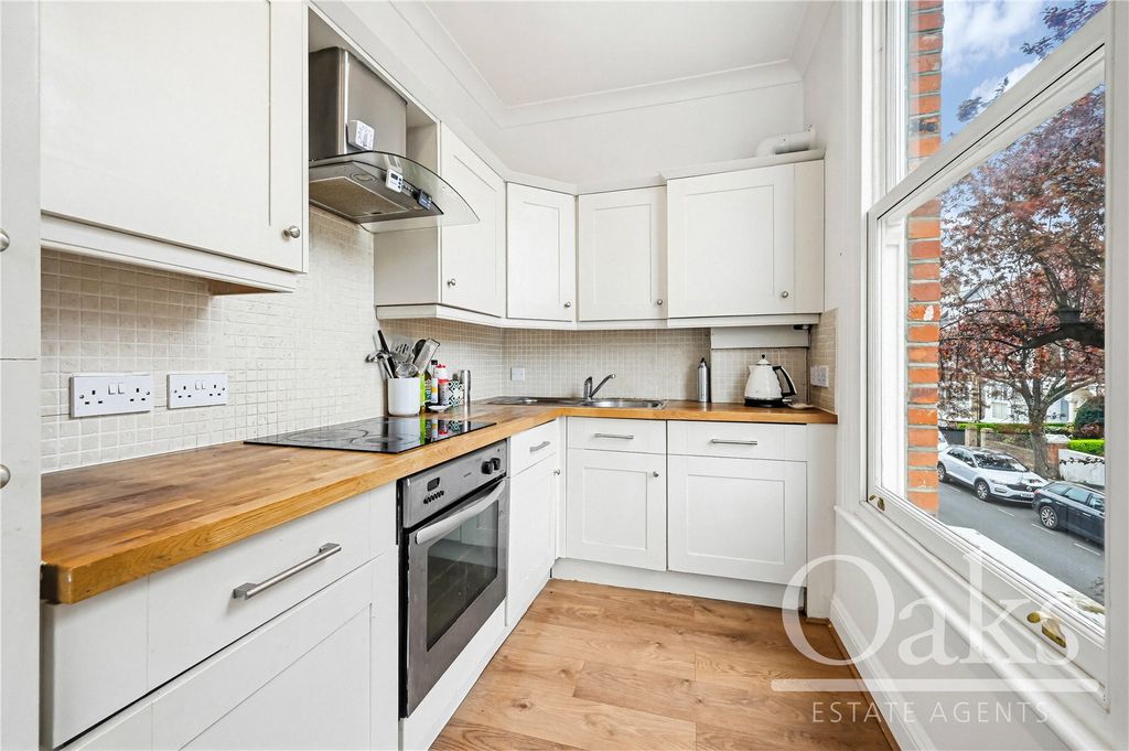 Property photo 3 of 8 Picture No. 01