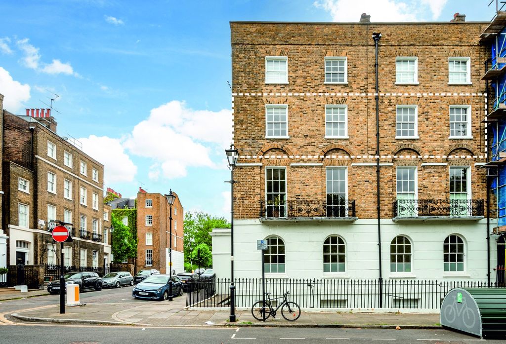 Property photo 2 of 14 South Facing Exterior - Apt Outlined