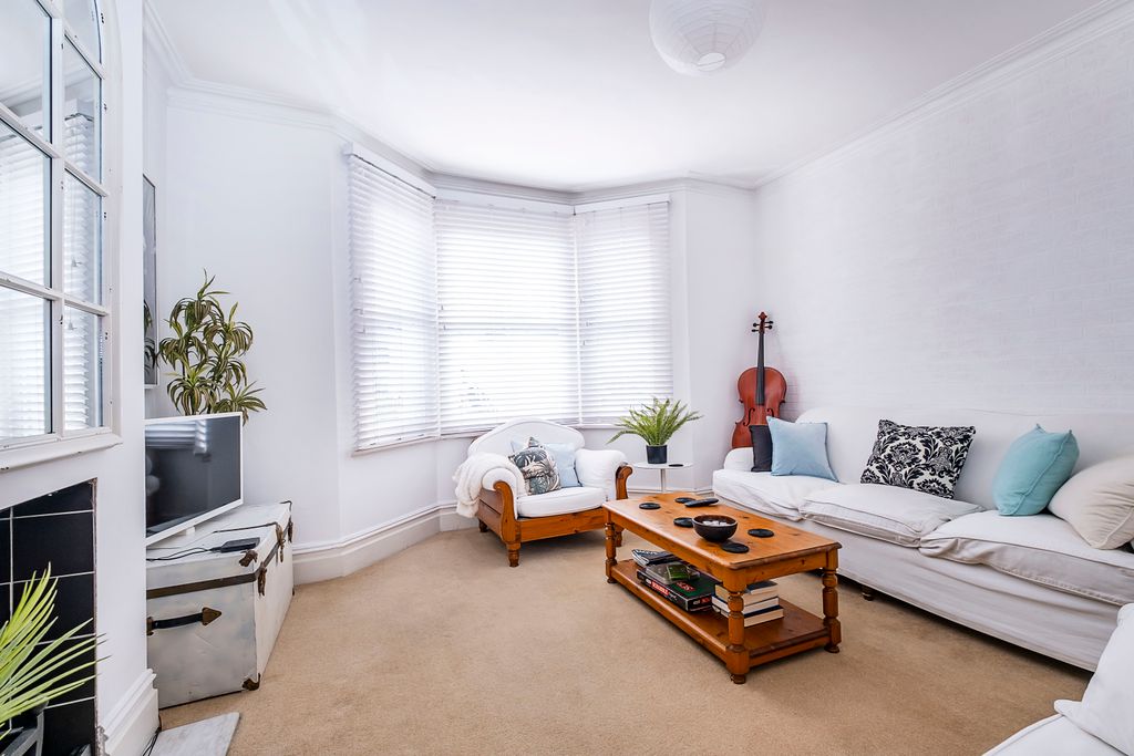 Property photo 2 of 15