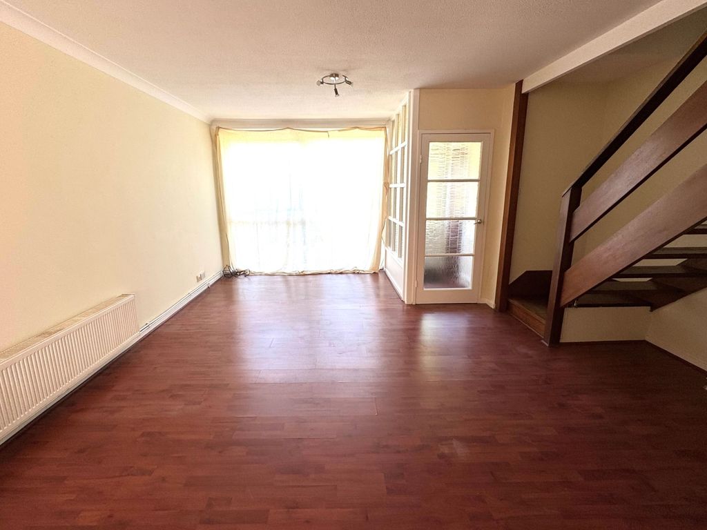 Property photo 2 of 10 Lounge