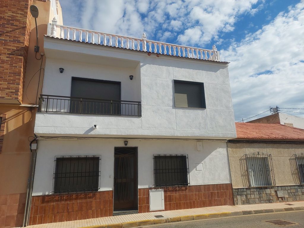 Property photo 2 of 38