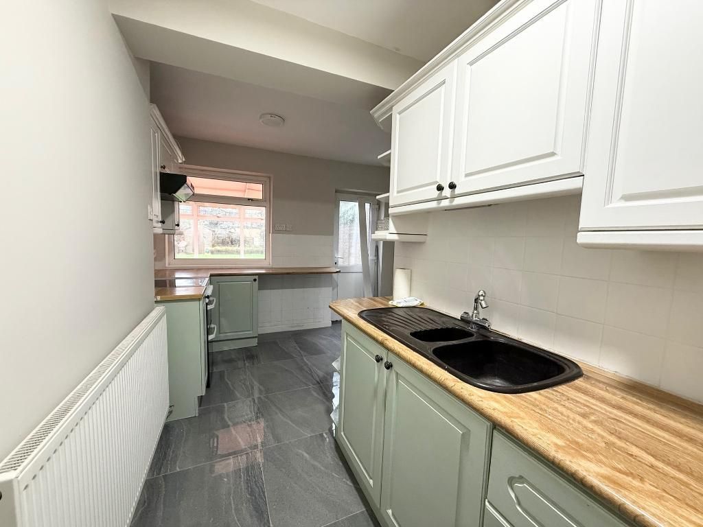 Property photo 3 of 10 Photo 3