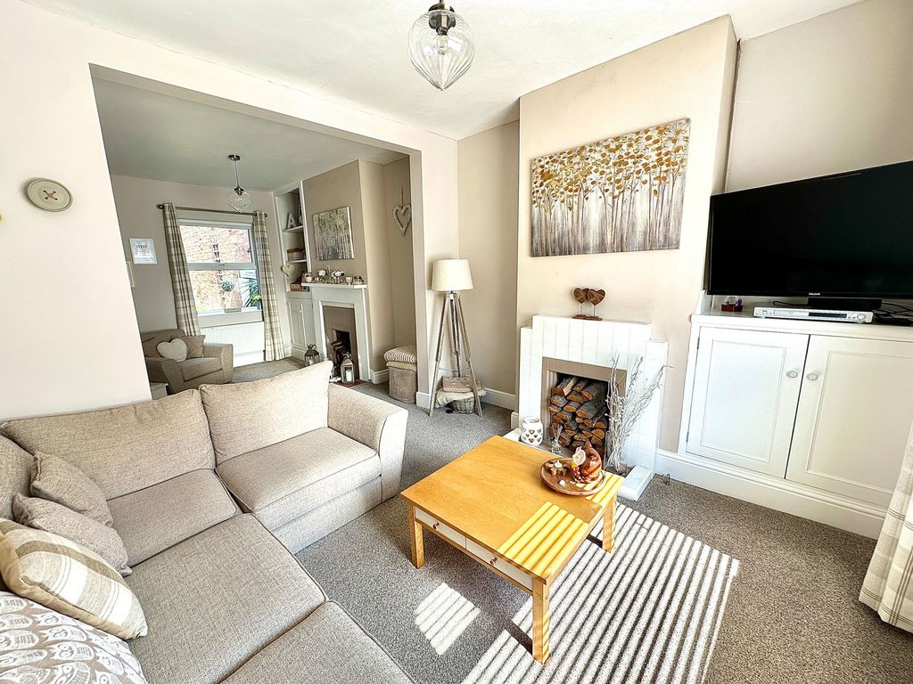 Property photo 2 of 21