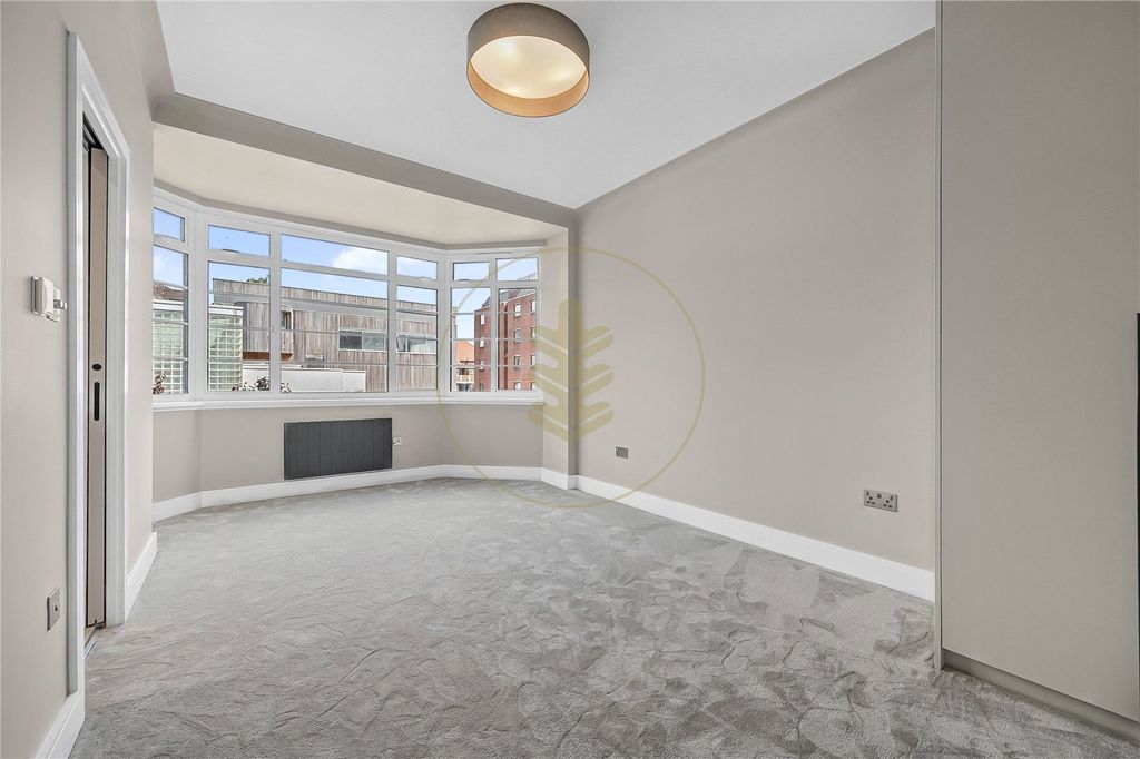 Property photo 3 of 14 Picture No. 10