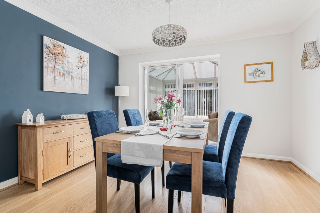 Property photo 3 of 24