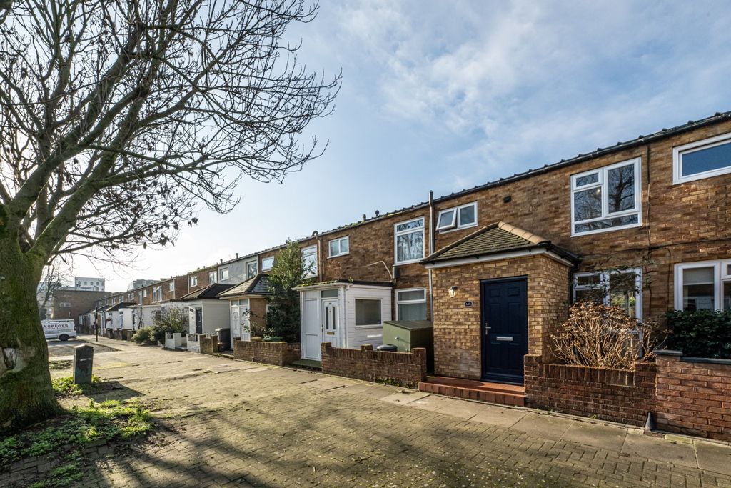 Property photo 2 of 24 4819814