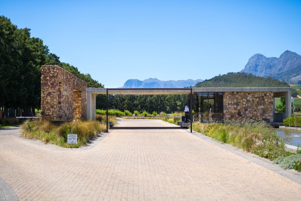 Property photo 2 of 9 St1707755