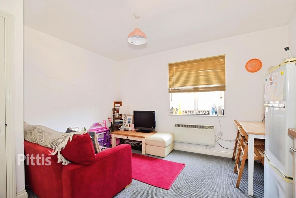 Property photo 3 of 7