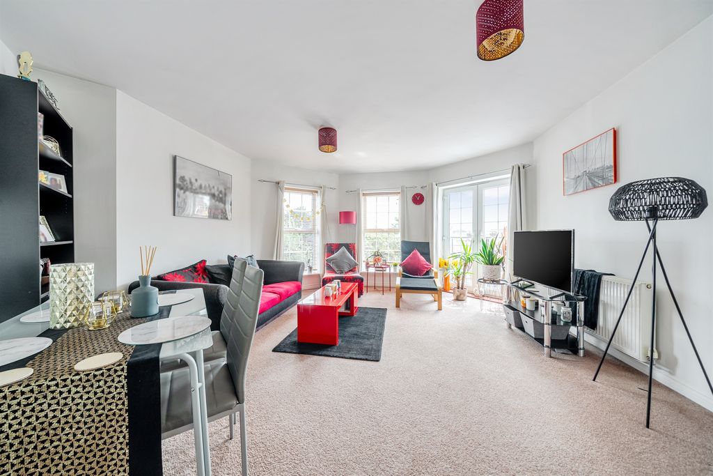Property photo 2 of 16