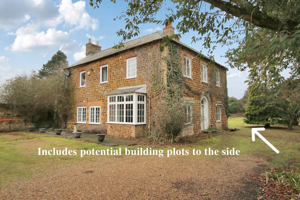 Property photo 1 of 33