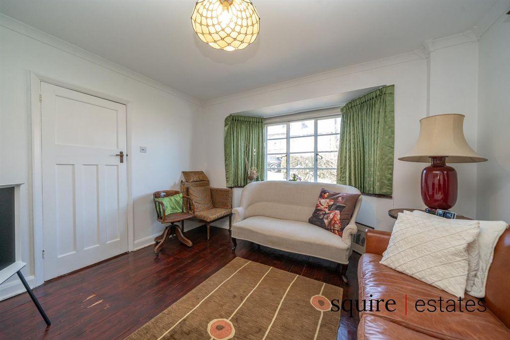 Property photo 2 of 20