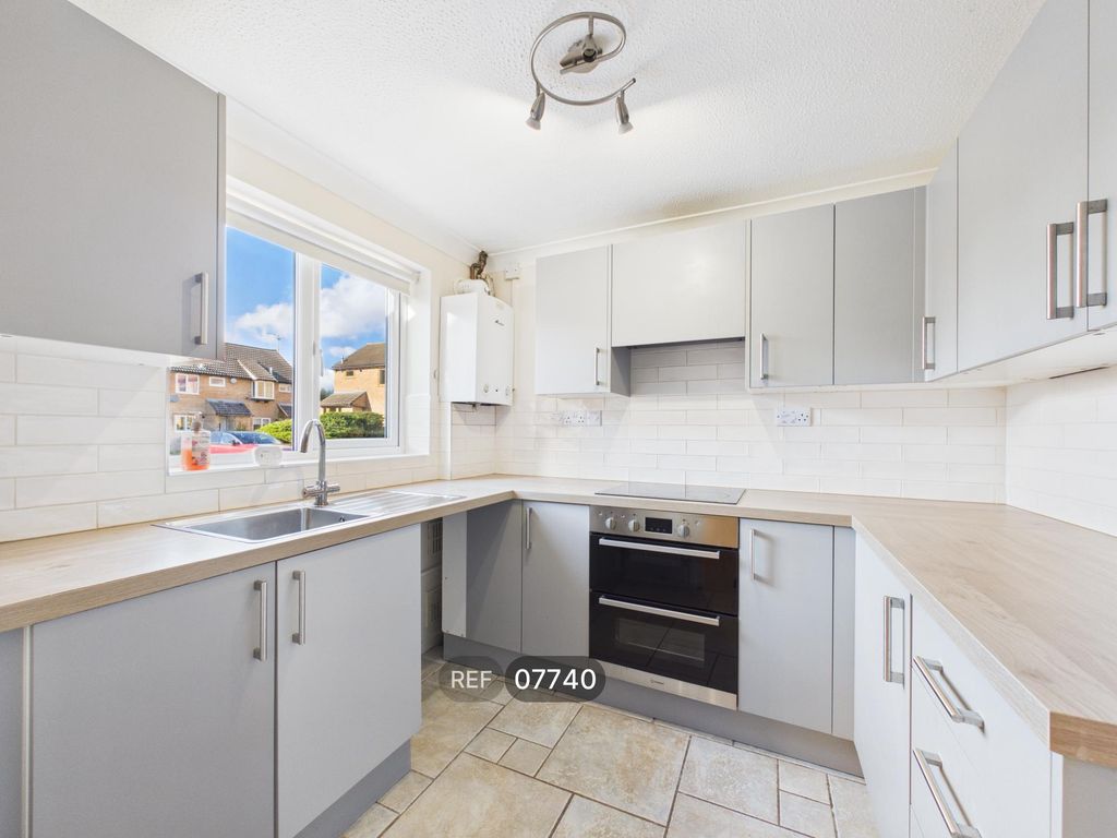 Property photo 2 of 18 Kitchen