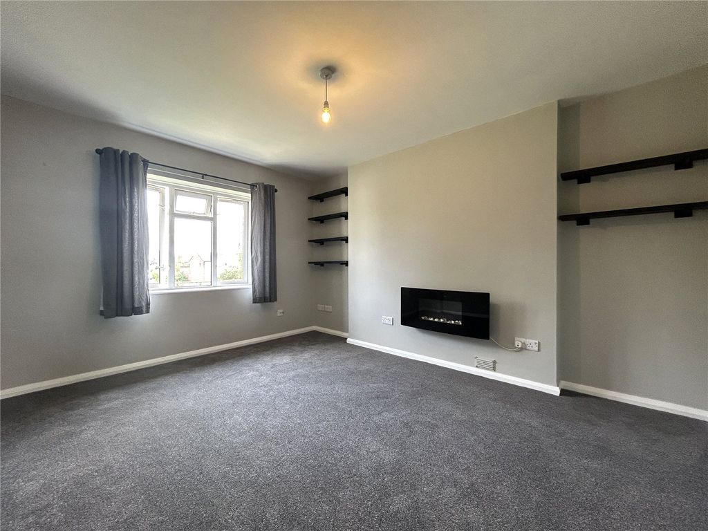 Property photo 2 of 7 Picture No. 21